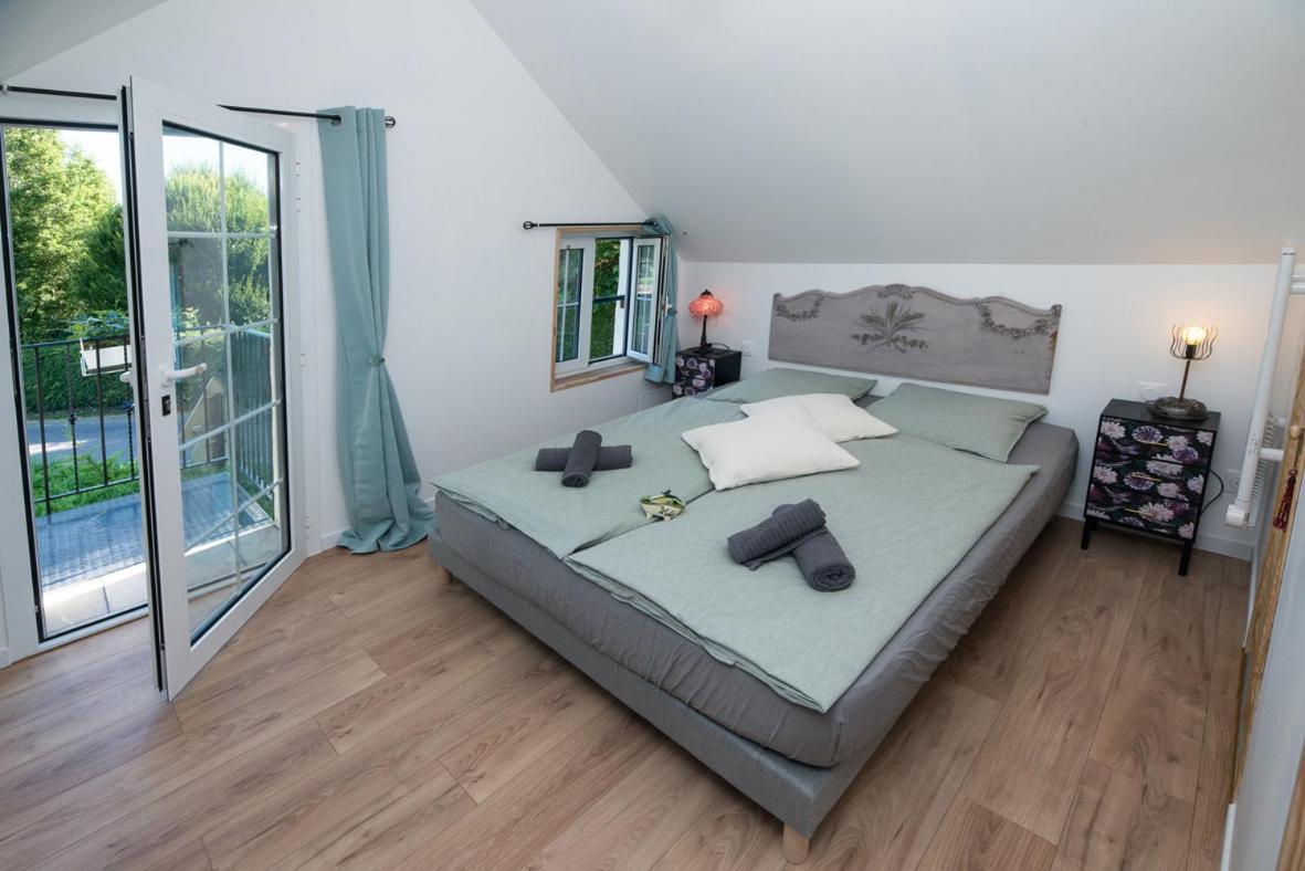 Bed and Breakfast L'Echo Des Bois Ліон-ла-Форе Екстер'єр фото